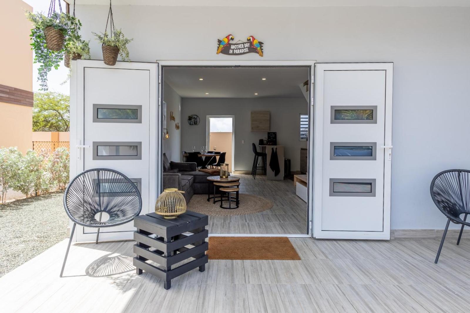 Av Curacao - Centrally Located Spacious Apartment วิลเลมสตัด ภายนอก รูปภาพ