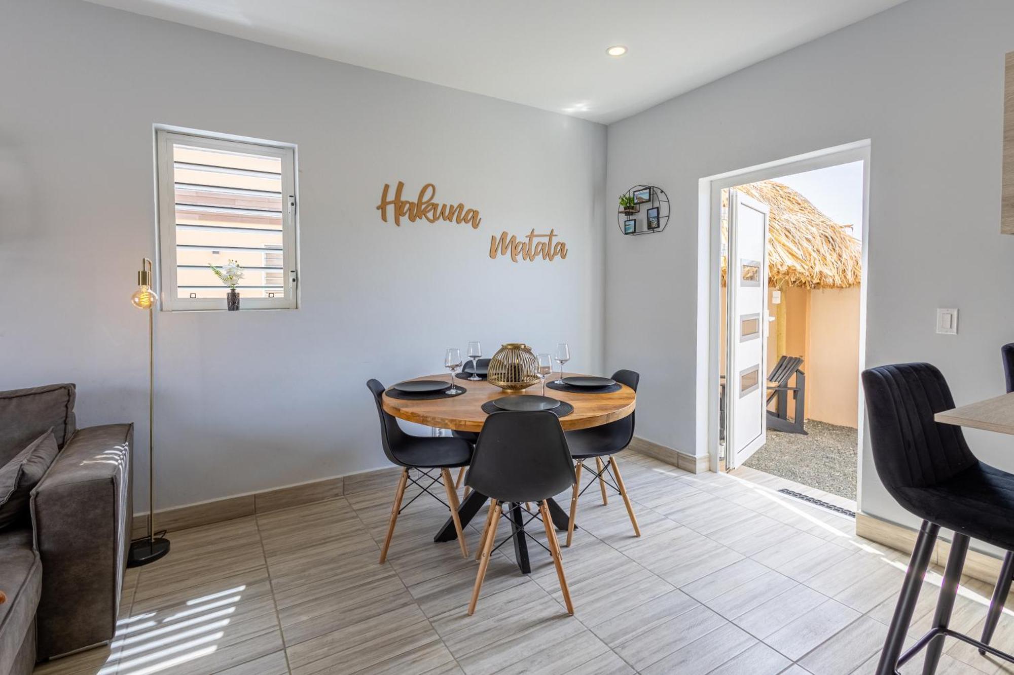 Av Curacao - Centrally Located Spacious Apartment วิลเลมสตัด ภายนอก รูปภาพ