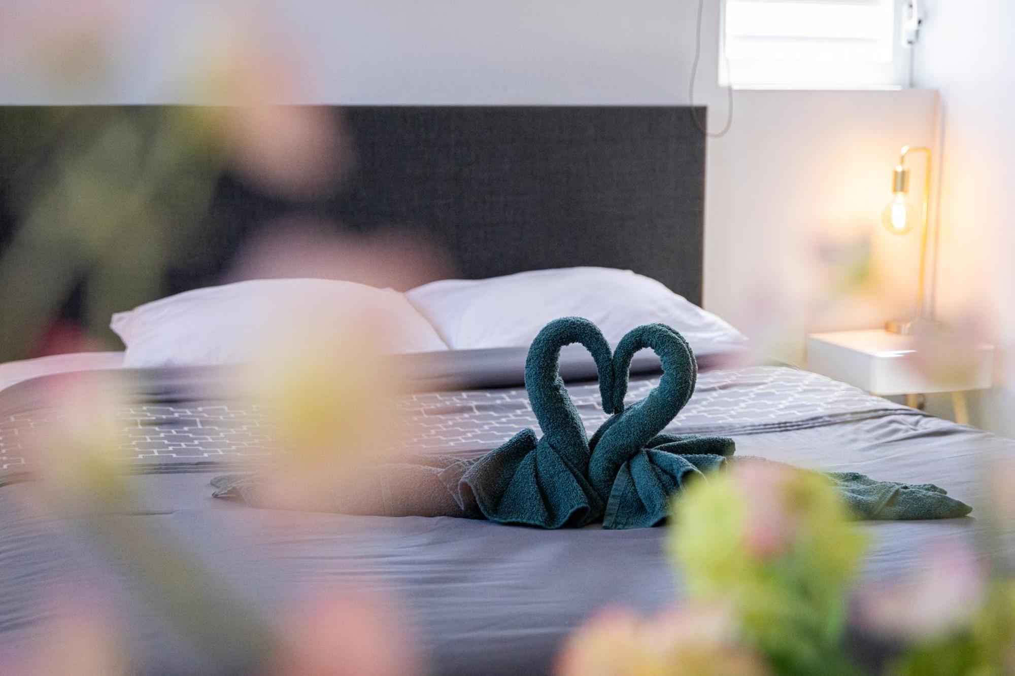 Av Curacao - Centrally Located Spacious Apartment วิลเลมสตัด ภายนอก รูปภาพ
