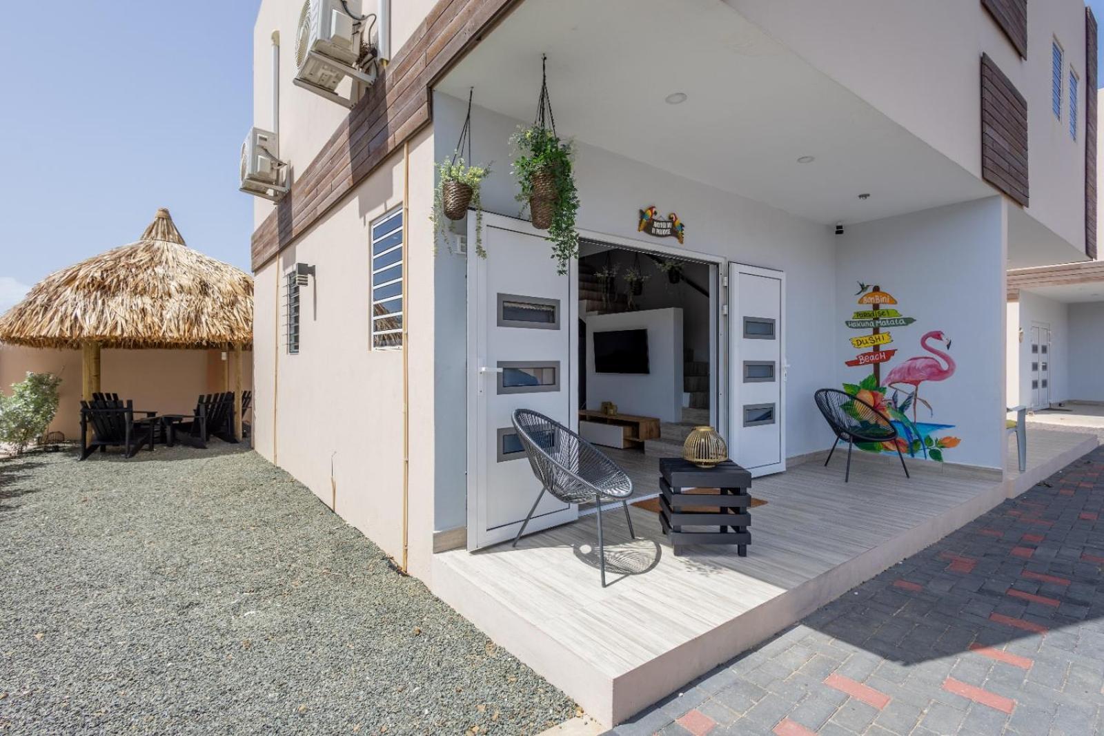 Av Curacao - Centrally Located Spacious Apartment วิลเลมสตัด ภายนอก รูปภาพ