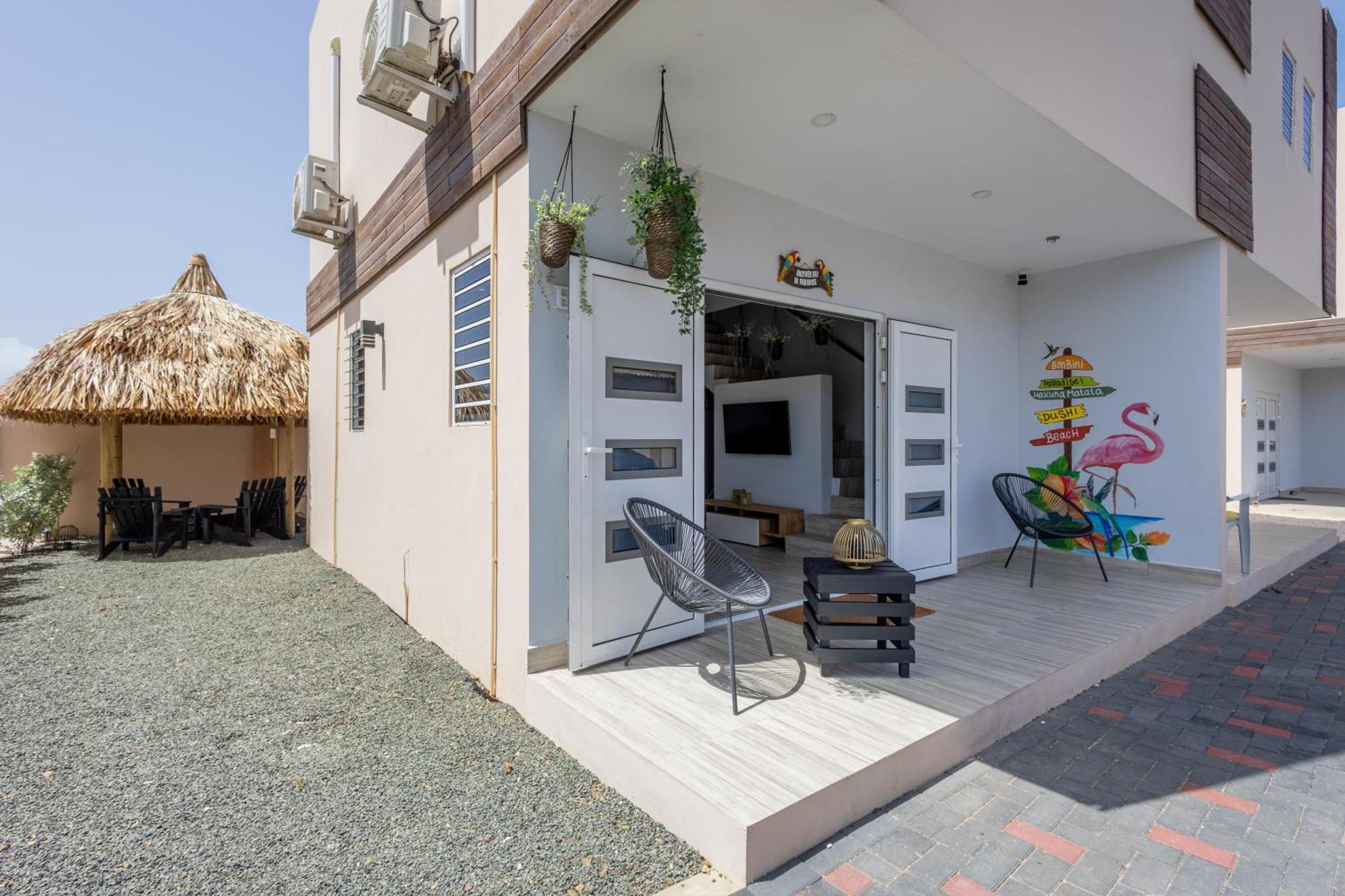Av Curacao - Centrally Located Spacious Apartment วิลเลมสตัด ภายนอก รูปภาพ
